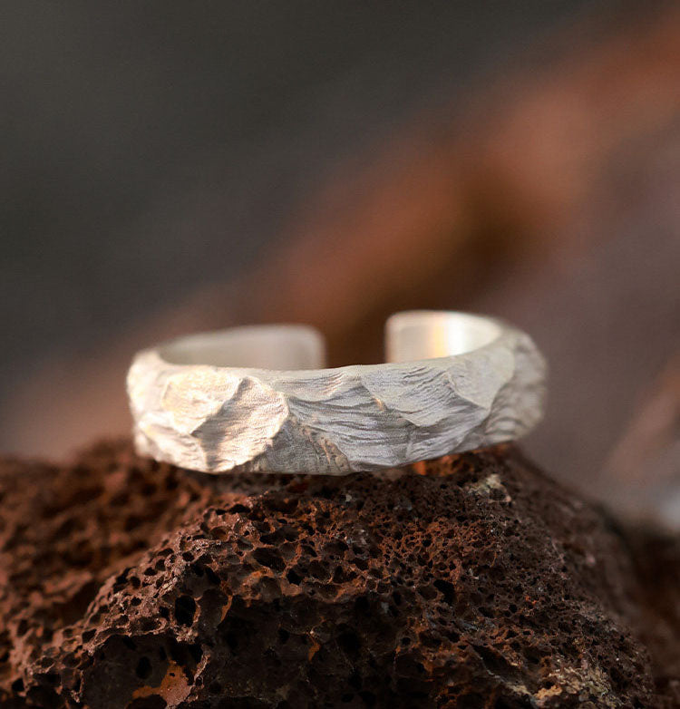 The Worn Ridge Ring