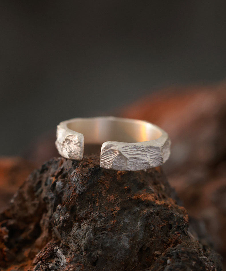 The Worn Ridge Ring