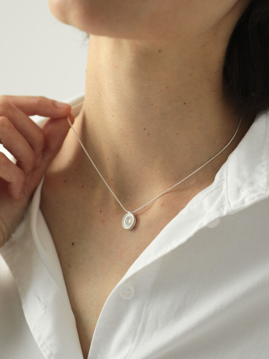 The Quiet Agate Pendant