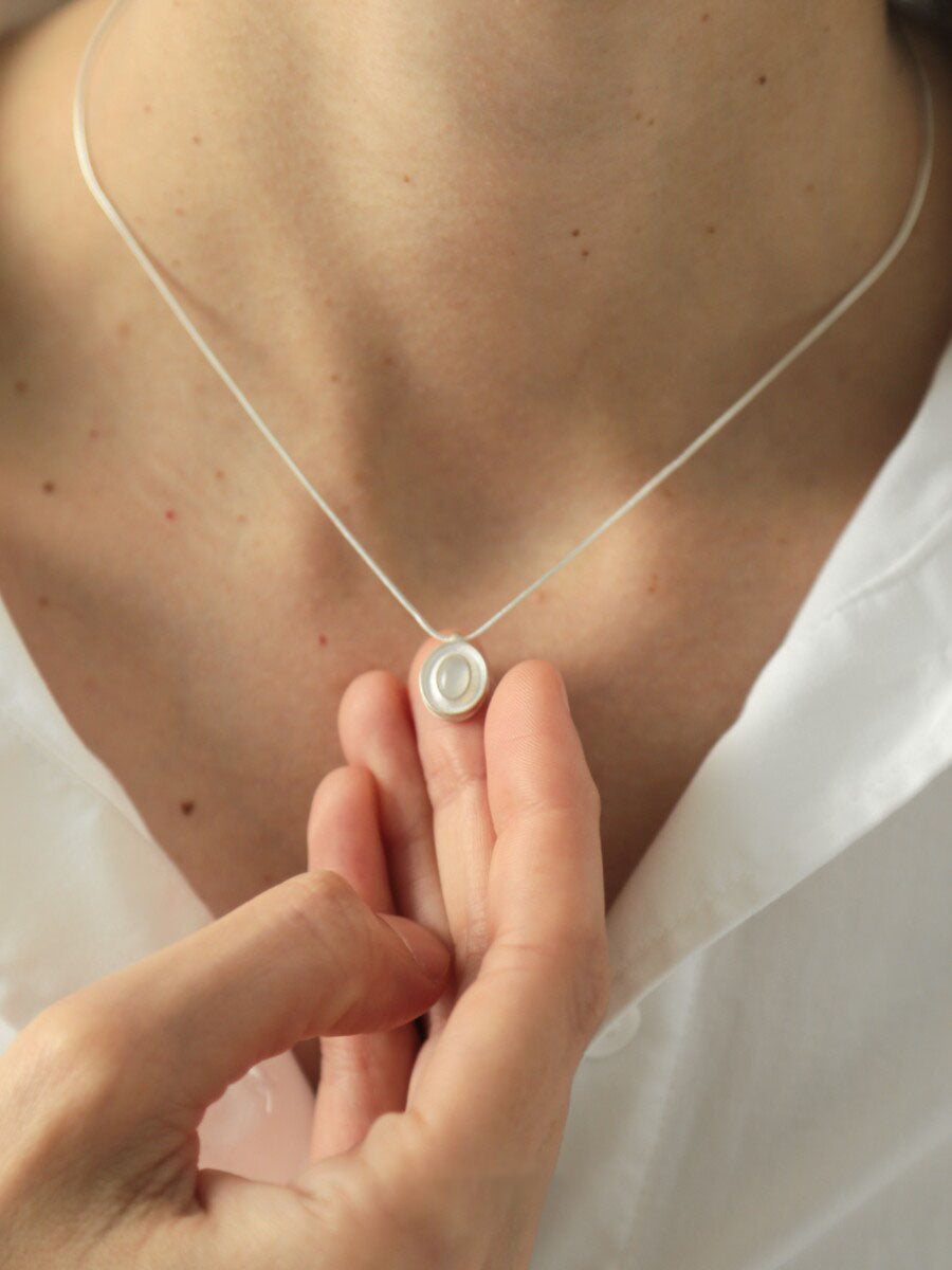 The Quiet Agate Pendant