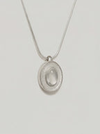 The Quiet Agate Pendant