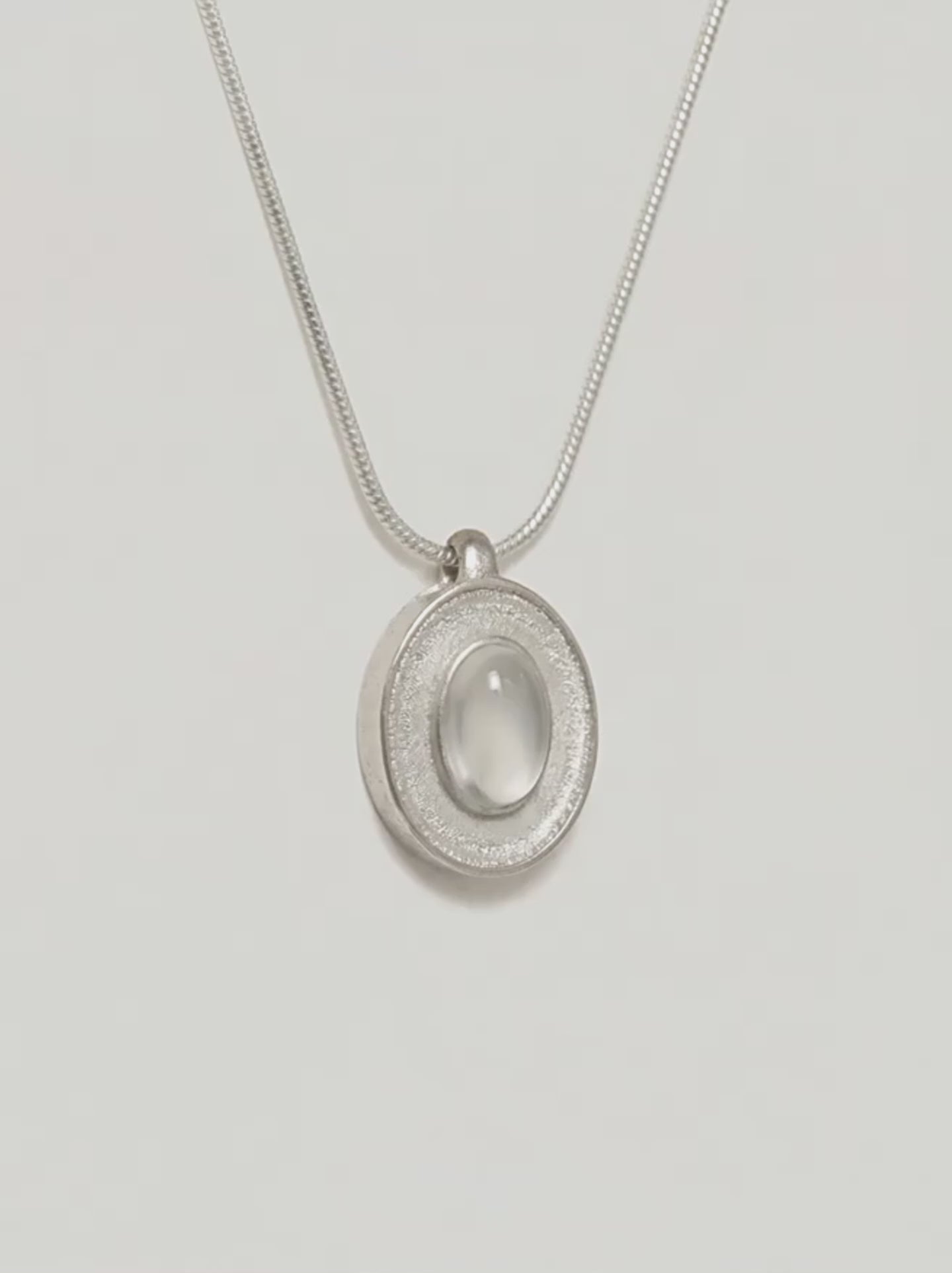 The Quiet Agate Pendant